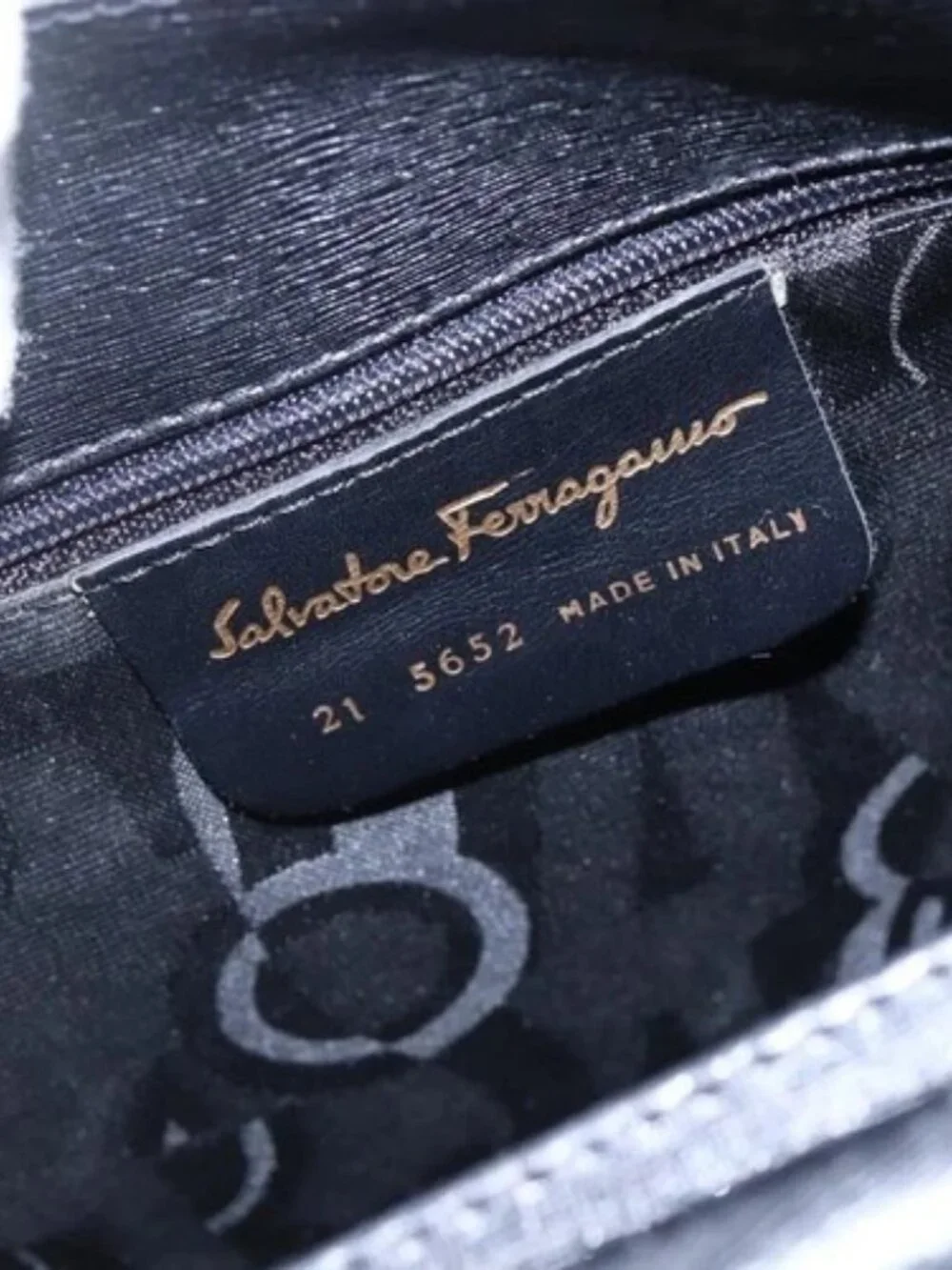 Salvatore Ferragamo Shoulder Bag Leather Black Gold Auth bs31188